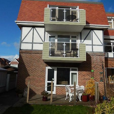 Gables Court Holiday Apartments Swanage Exterior foto
